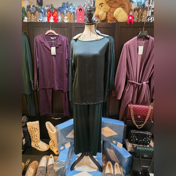 Frette Other - Frette Luxury Cascade Loungwear 2025 NWT 2- Piece Green Top/Pants Silk/Cotton